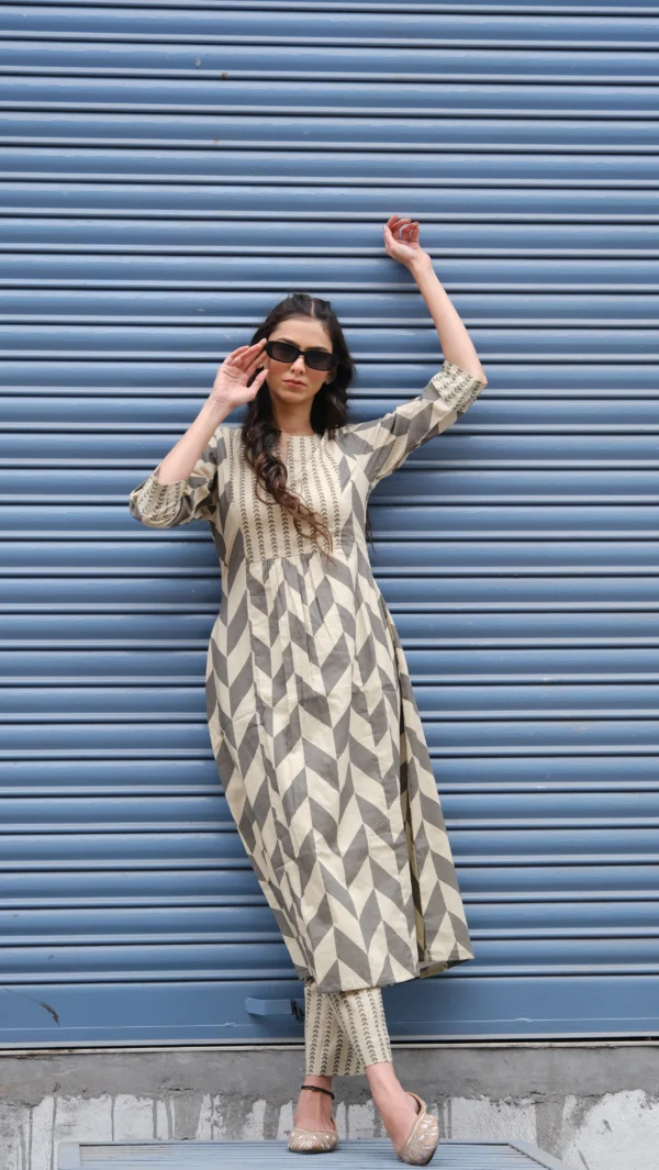 Grey - Off White Kurta Set